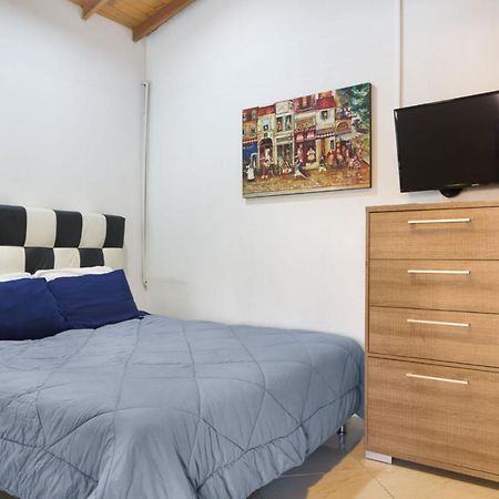 Poblado Brownstone Apartment Меделин Екстериор снимка