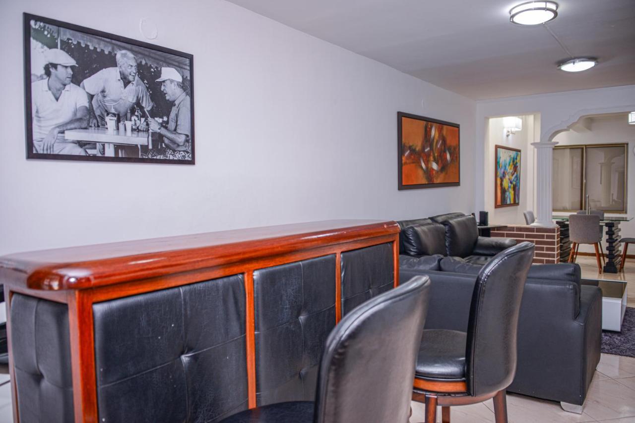 Poblado Brownstone Apartment Меделин Екстериор снимка