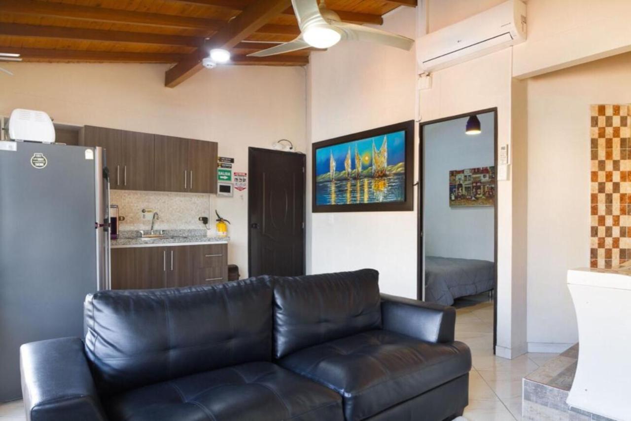 Poblado Brownstone Apartment Меделин Екстериор снимка